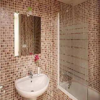 Hotel Mh Guell 3*